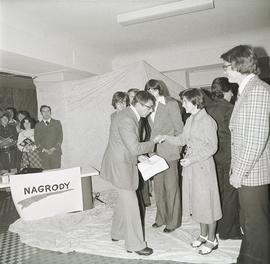 Uroczyste zakończenie akcji "Wakacje za własne, zarobione pieniądze" w 1976 r.