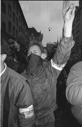 Demonstracja w rocznicę stanu wojennego - 1988
