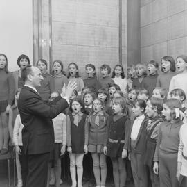 Chór "Radiowe Skowronki Wrocławskie"